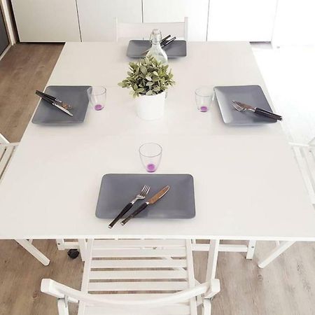 GregBnb-com - Filet suspendu ! - PARKING INCLUS - CLIMATISÉ - WIFI -15min Gare Tolone Esterno foto