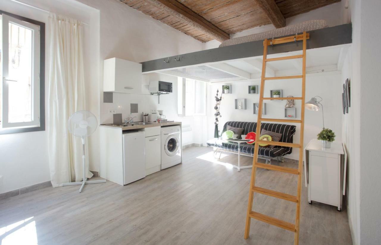 GregBnb-com - Filet suspendu ! - PARKING INCLUS - CLIMATISÉ - WIFI -15min Gare Tolone Esterno foto