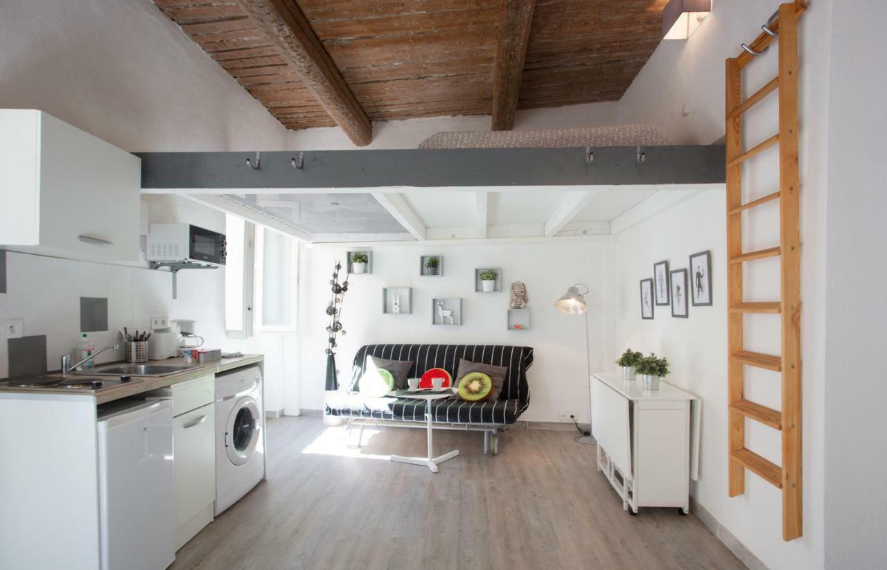 GregBnb-com - Filet suspendu ! - PARKING INCLUS - CLIMATISÉ - WIFI -15min Gare Tolone Esterno foto