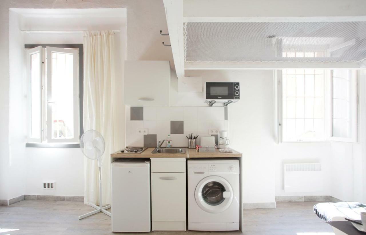 GregBnb-com - Filet suspendu ! - PARKING INCLUS - CLIMATISÉ - WIFI -15min Gare Tolone Esterno foto