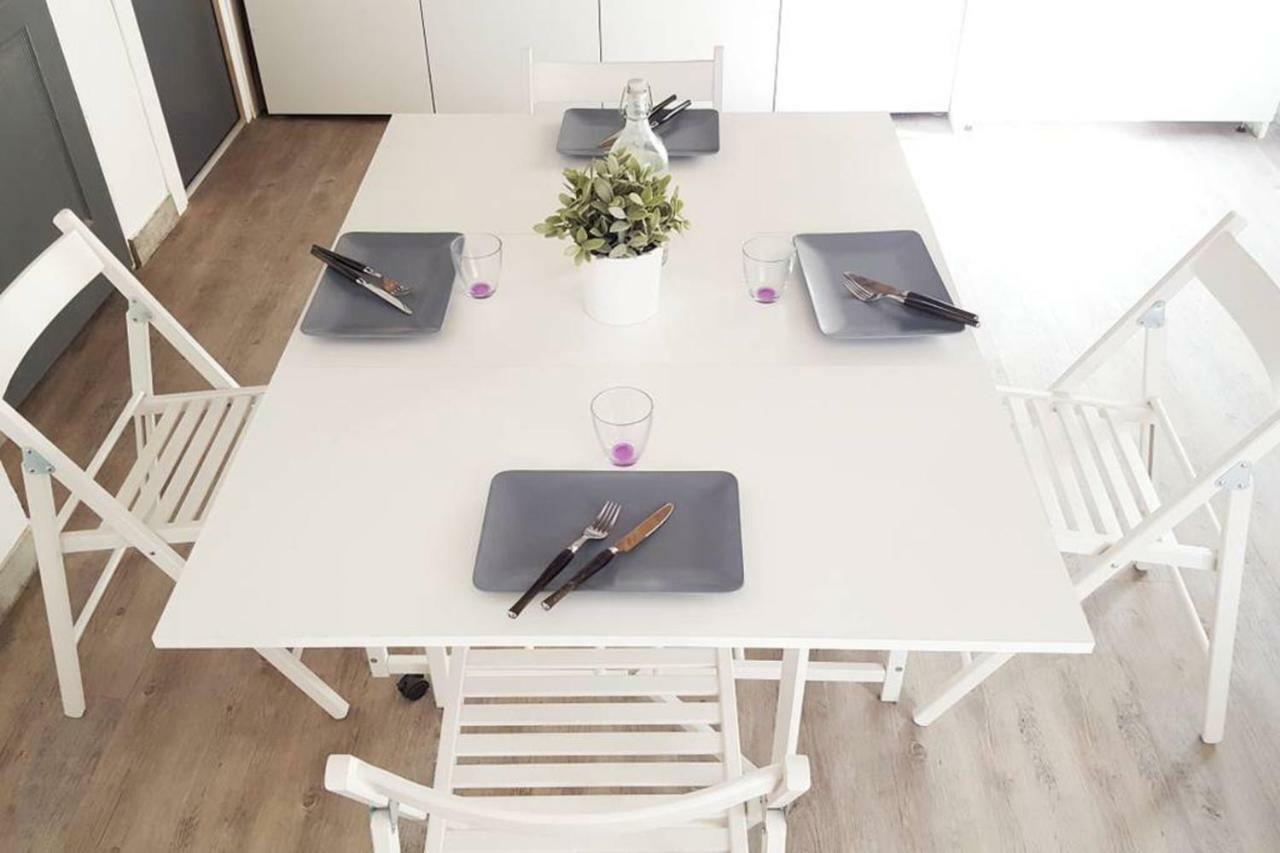 GregBnb-com - Filet suspendu ! - PARKING INCLUS - CLIMATISÉ - WIFI -15min Gare Tolone Esterno foto